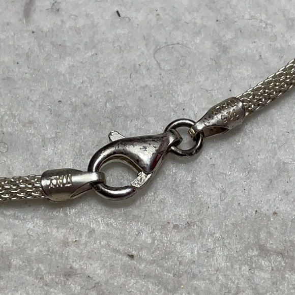 Dendritic Jasper and sterling pendant on 18” sterling chain - Picture 7 of 12